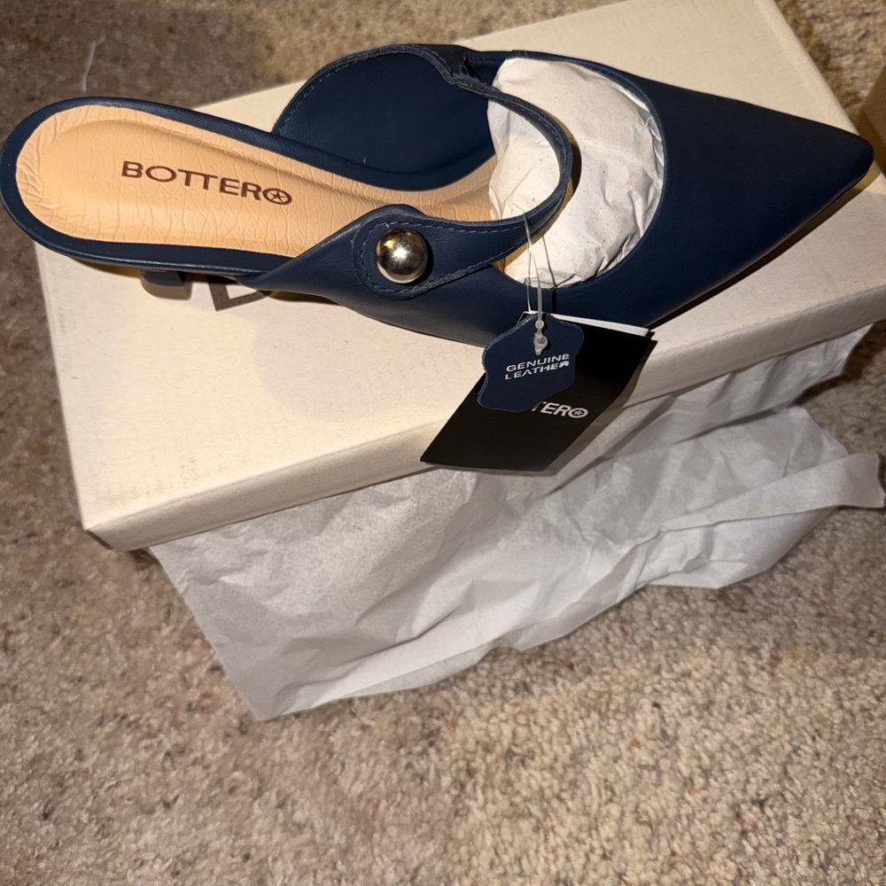 Navy Pointed-Toe Leather Mule with Decorative Strap